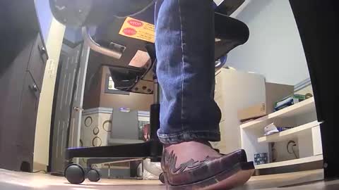 Snapshot of thecowboy_74 chatting on 11.23.25 thecowboy_74 online show from 11.23.25