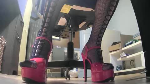 Snapshot of thecowboy_74 chatting on 12.15.25 thecowboy_74 online show from 12.15.25