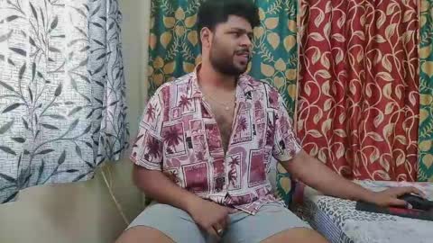Snapshot of thecuteboyy chatting on 05.16.26 thecuteboyy online show from 05.16.26