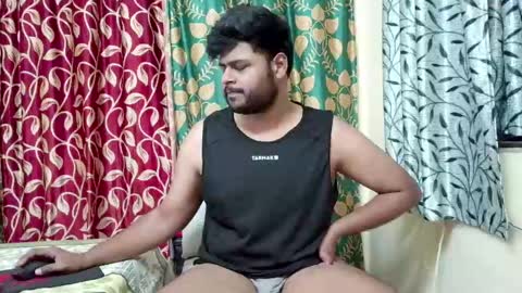 Snapshot of thecuteboyy chatting on 05.25.26 thecuteboyy online show from 05.25.26