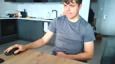 Snapshot of thecuteguy144949 chatting on 11.09.25 thecuteguy144949 online show from 11.09.25