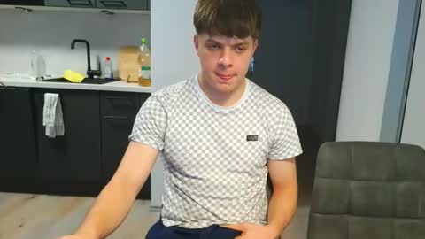 Snapshot of thecuteguy144949 chatting on 12.15.25 thecuteguy144949 online show from 12.15.25