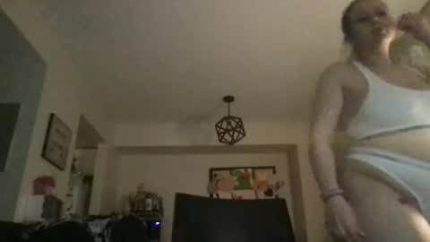 Masked Milf Christina online show from 05.19.26