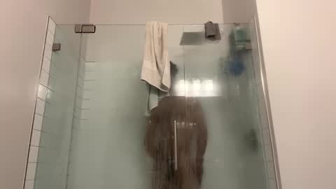 Snapshot of theekingcapo chatting on 01.08.25 king capo thee online show from 01.08.25