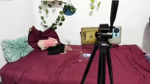 Ariamapola88 online show from 03.04.25