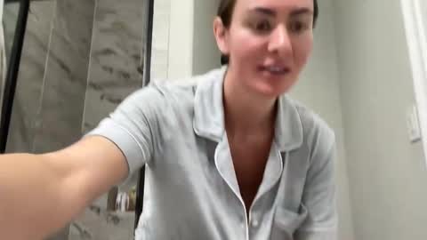 Alyssa Rhoades online show from 11.20.25