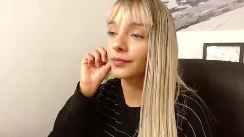 Snapshot of thegodmother_gh chatting on 11.21.25 Peyton online show from 11.21.25