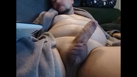 Snapshot of thehornyman916 chatting on 02.01.25 thehornyman916 online show from 02.01.25