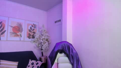 Theia  online show from 03.02.25