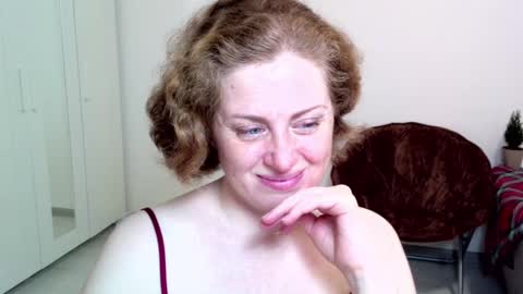 Snapshot of theladysblush chatting on 01.08.25 Ella online show from 01.08.25
