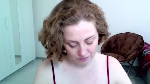 Snapshot of theladysblush chatting on 01.17.25 Ella online show from 01.17.25
