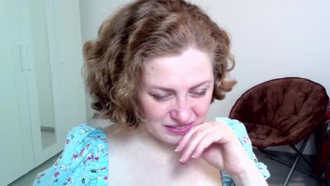 Snapshot of theladysblush chatting on 01.19.25 Ella online show from 01.19.25