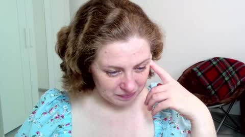 Snapshot of theladysblush chatting on 02.09.25 Ella online show from 02.09.25