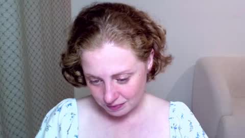 Snapshot of theladysblush chatting on 09.08.25 Ella online show from 09.08.25