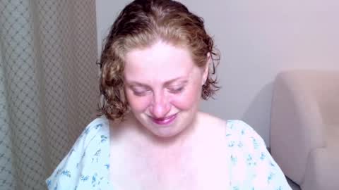 Snapshot of theladysblush chatting on 09.17.25 Ella online show from 09.17.25