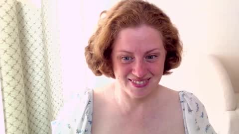 Snapshot of theladysblush chatting on 09.25.25 Ella online show from 09.25.25