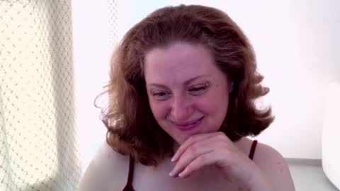 Ella online show from 04.12.26