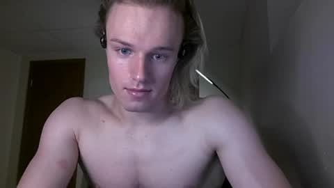 Snapshot of thelevimeyers chatting on 03.03.25 thelevimeyers online show from 03.03.25