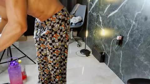 Snapshot of thelitoshowofficial chatting on 02.11.26 thelitoshowofficial online show from 02.11.26