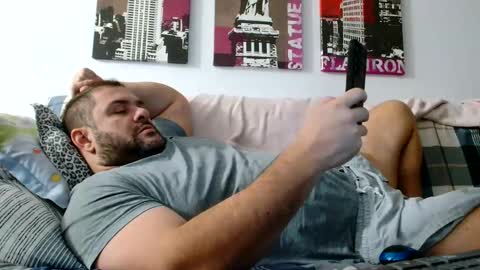 Snapshot of themastercomander chatting on 01.12.25 Big Alpha Daddy Master online show from 01.12.25