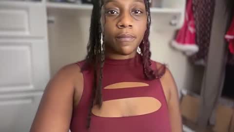 Snapshot of thenaturalgoddess chatting on 05.23.26 TheNaturalGoddess online show from 05.23.26
