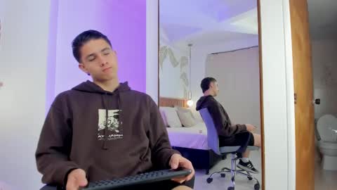  THEO- MATEO  online show from 12.24.24