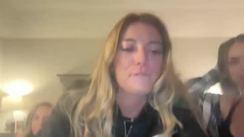 Snapshot of theoneandonlyava chatting on 09.19.25 Ava online show from 09.19.25