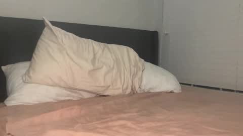 Snapshot of theonlylacie chatting on 02.10.26 theonlylacie online show from 02.10.26