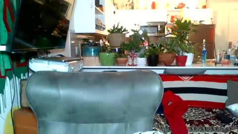 Snapshot of theoutfitter chatting on 02.12.25 MISTERPOWERS online show from 02.12.25