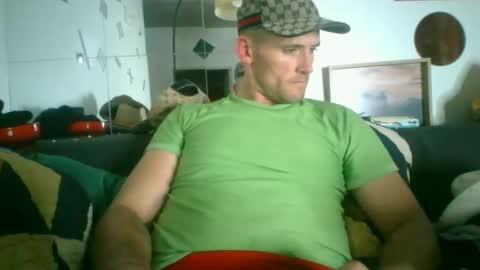 Snapshot of theoutfitter chatting on 09.30.25 MISTERPOWERS online show from 09.30.25