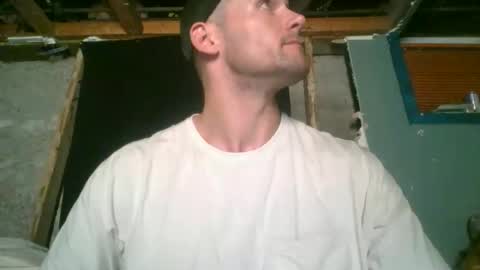 Snapshot of theoutfitter chatting on 11.10.25 MISTERPOWERS online show from 11.10.25