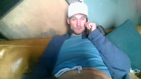 Snapshot of theoutfitter chatting on 11.22.25 MISTERPOWERS online show from 11.22.25