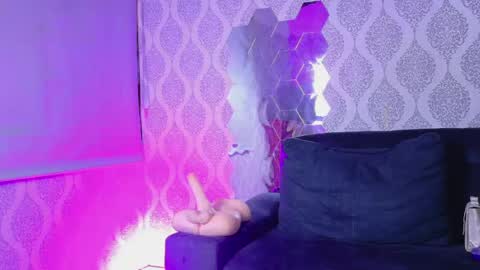 Snapshot of thepinkigirlxxx chatting on 04.25.26 NaniKimandPetter online show from 04.25.26