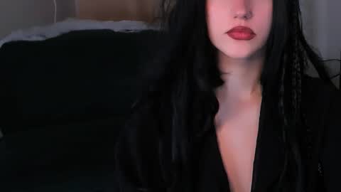 thepretty_kitty online show from 10.25.25