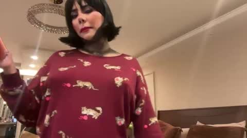 Snapshot of therealcamilabaddie chatting on 10.30.25 therealcamilabaddie online show from 10.30.25