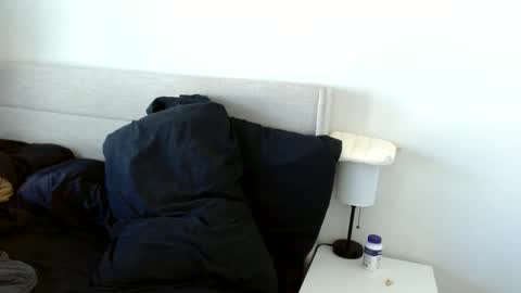 Yoshi online show from 11.23.25