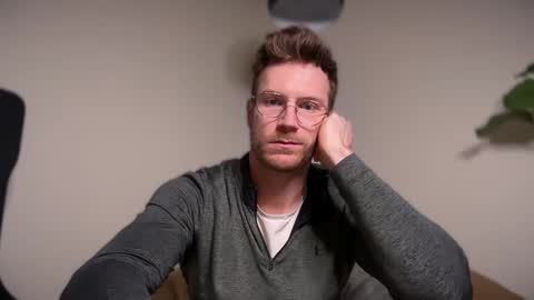 Snapshot of therealveggieboy chatting on 12.20.25 Pookie online show from 12.20.25