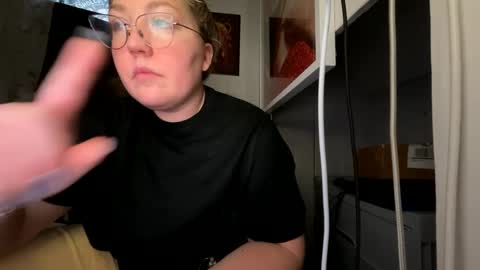 Snapshot of thesashadomme chatting on 12.12.24 The Sasha Domme online show from 12.12.24