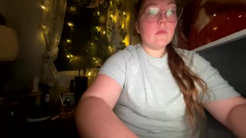 Snapshot of thesashadomme chatting on 12.18.24 The Sasha Domme online show from 12.18.24