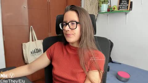 Nicole online show from 11.14.25