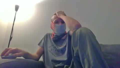 Scarf guy online show from 02.17.25