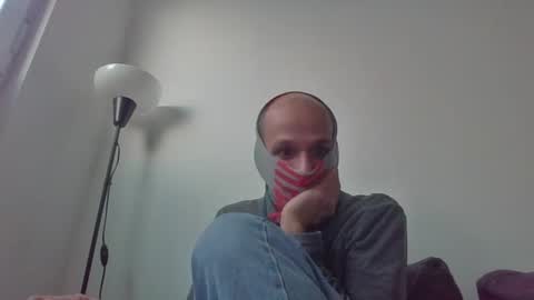Scarf guy online show from 02.23.25