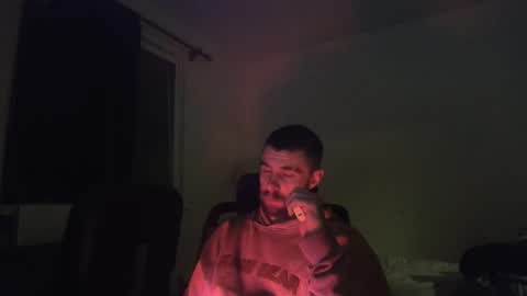 Snapshot of theufcfan_8181 chatting on 11.27.25 troy online show from 11.27.25