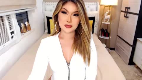 Snapshot of theunmarriedwife chatting on 12.08.24 ValerieAnderson online show from 12.08.24