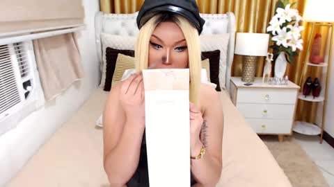 Snapshot of theunmarriedwife chatting on 03.02.25 ValerieAnderson online show from 03.02.25