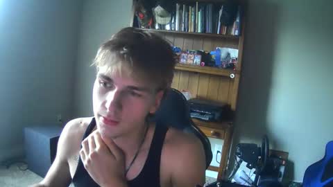 Snapshot of thevincegray chatting on 06.05.26 Vince online show from 06.05.26