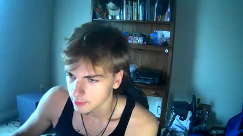 Snapshot of thevincegray chatting on 06.10.26 Vince online show from 06.10.26