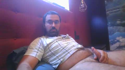 Snapshot of theviper1990 chatting on 12.02.24 Carlos1990 online show from 12.02.24