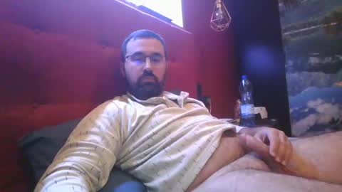 Snapshot of theviper1990 chatting on 12.19.24 Carlos1990 online show from 12.19.24