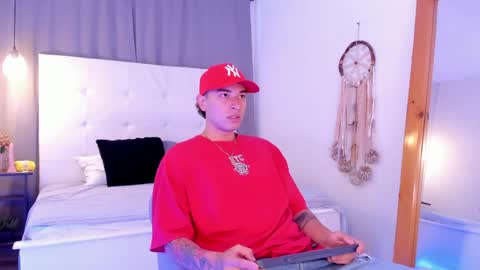 Thiago  online show from 04.04.26